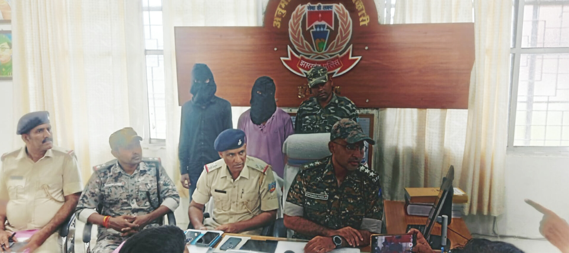 हैदरनगर पुलिस की कार्रवाई: अवैध देशी कट्टा के साथ दो आरोपी गिरफ्तार